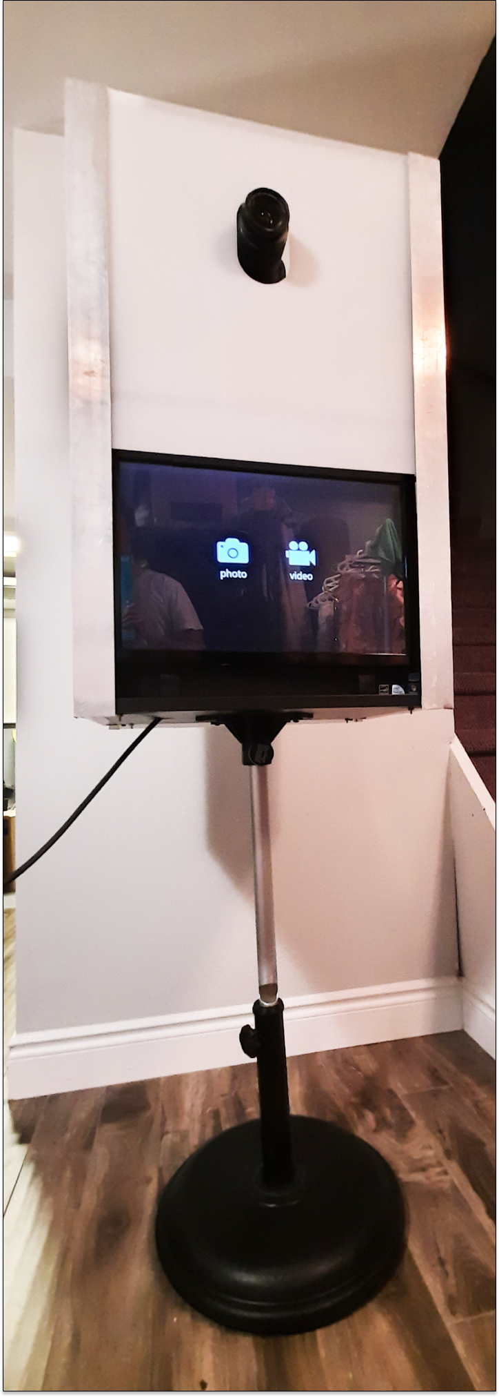 Modern Cube Booth